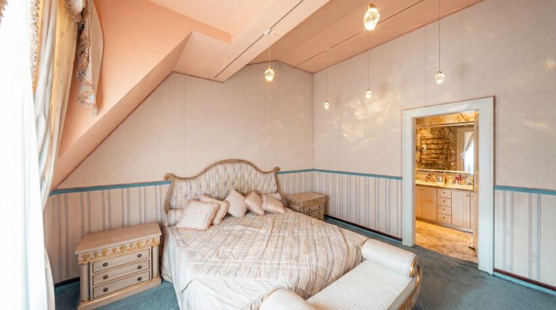 Luxusvilla mit Indoor-Pool in absoluter Traumlage / / 1180 Wien / Bild 7