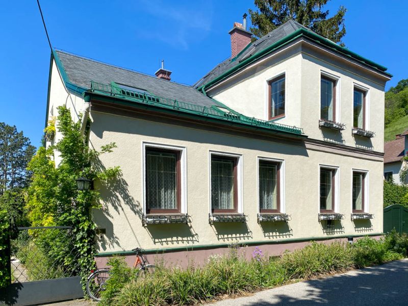 Charaktervolles Jahrhundertwendehaus mit ganz besonderem Charme