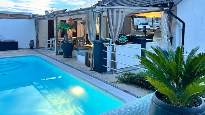 Hinterbrhl: Urlaubsfeeling in extravaganter Doppelhaushlfte /  / 2371 Hinterbrhl / Bild 9