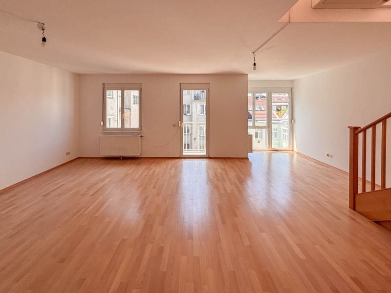 Helle Dachgeschosswohnung mit 3 Schlafzimmern, Kamin & Dachterrasse / / 1050 Wien / Bild 4