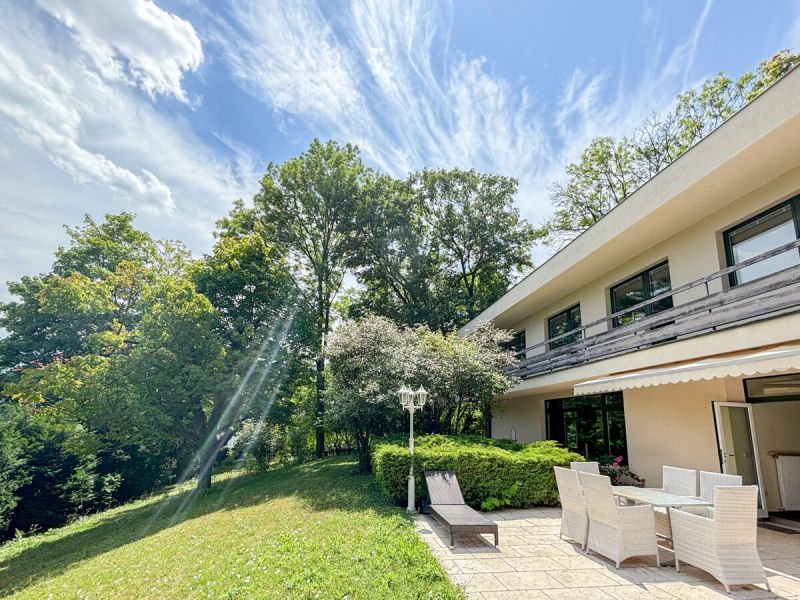 Elegantes Wohnen vor den Toren Wiens ? Bauhaus-Villa im Grnen Nhe Kalenderberg /  / 2340 Maria Enzersdorf / Bild 1