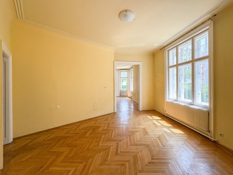 Jugendstil-Etage mit charmantem Erker und Renovierungspotenzial "auf der Wieden" in sehr guter Lage /  / 1040 Wien / Bild 2