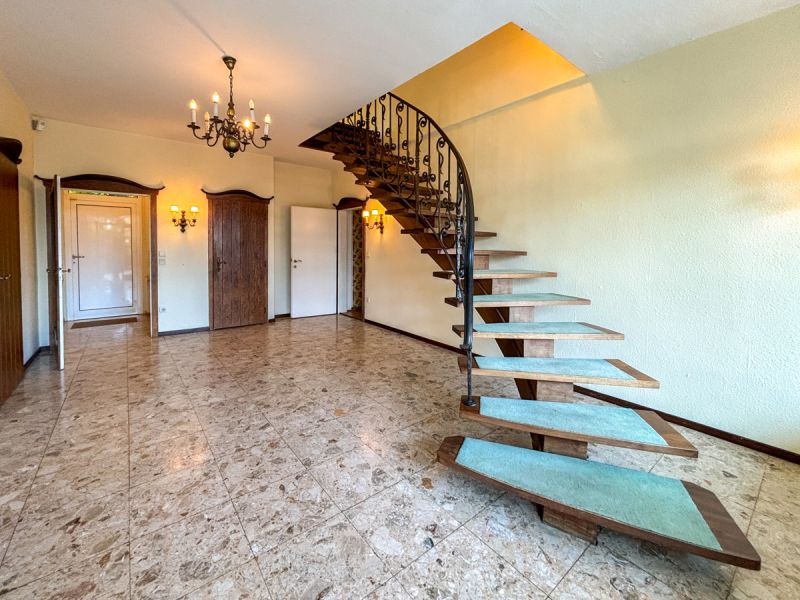 Exklusive Bauhaus-Villa mit Parkgarten & Pool am Waldrand /  / 2340 Mdling / Bild 8