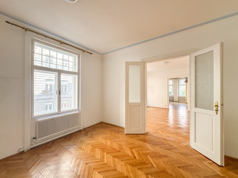 Jugendstil-Etage mit charmantem Erker und Renovierungspotenzial "auf der Wieden" in sehr guter Lage /  / 1040 Wien / Bild 5
