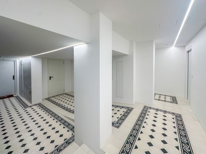 Dachgescho�wohnung im Herzen des 14. Bezirks ? Exquisite Ausstattung und gro�e Fl�che
