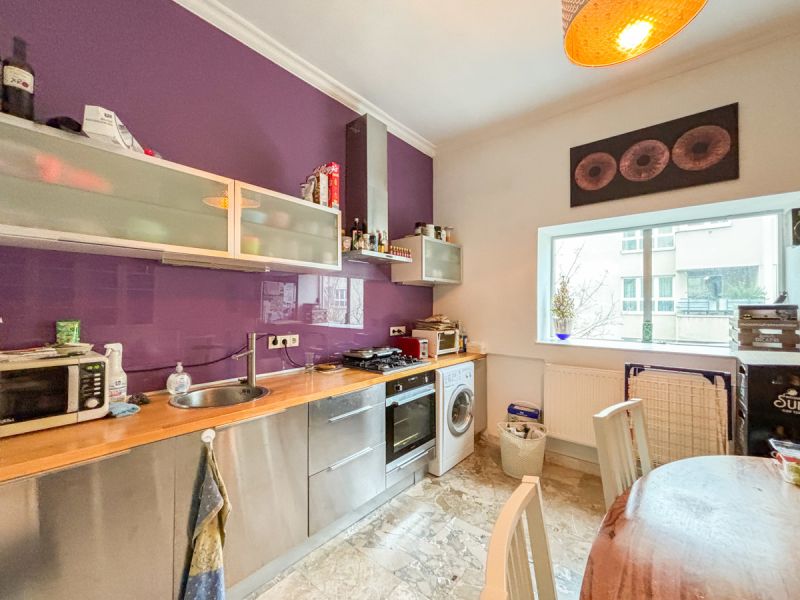 Wohnen im Herzen des 7. Bezirks ? Charmante Altbauwohnung in perfekter Lage /  / 1070 Wien / Bild 4