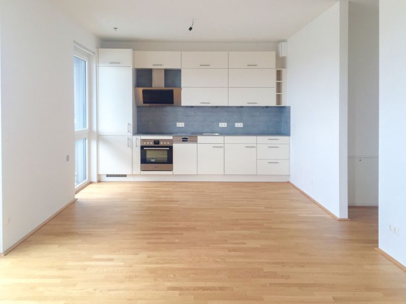 Lichtdurchflutete Stadtwohnung mit traumhafter Aussicht über Wien / / 1210 Wien / Bild 2