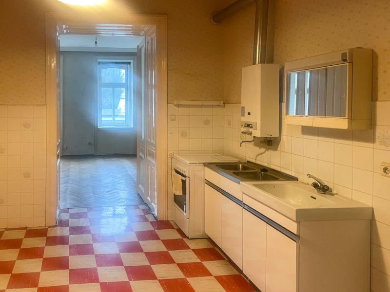 Renovierungsbedrftige Singlewohnung mit Gartenbenutzung in charmantem Altbau /  / 1140 Wien / Bild 8