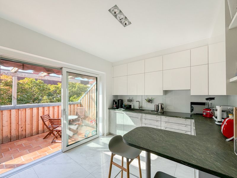 Traumhafte Dachgeschoßwohnung mit Terrasse auf einer Wohnebene /  / 1180 Wien / Bild 3