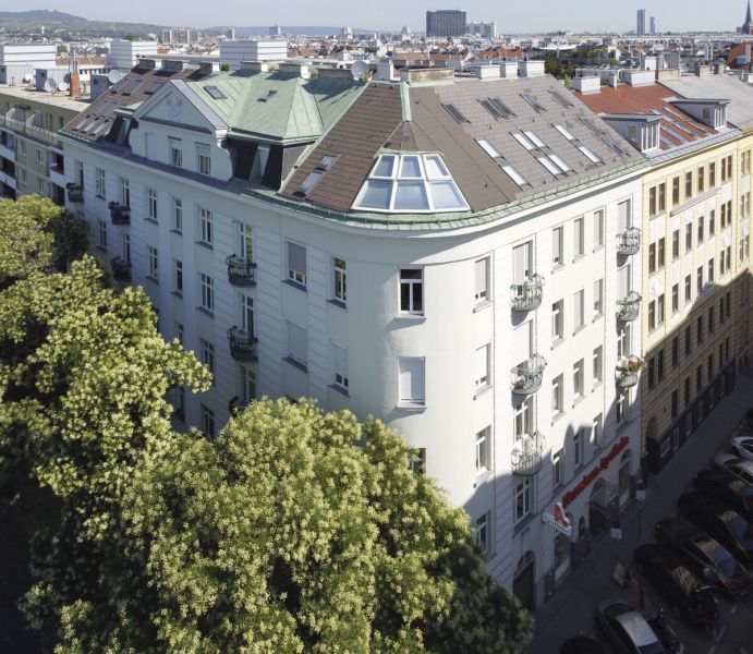 Helle 2-Zimmer-Altbauwohung Nähe Friedensbrücke