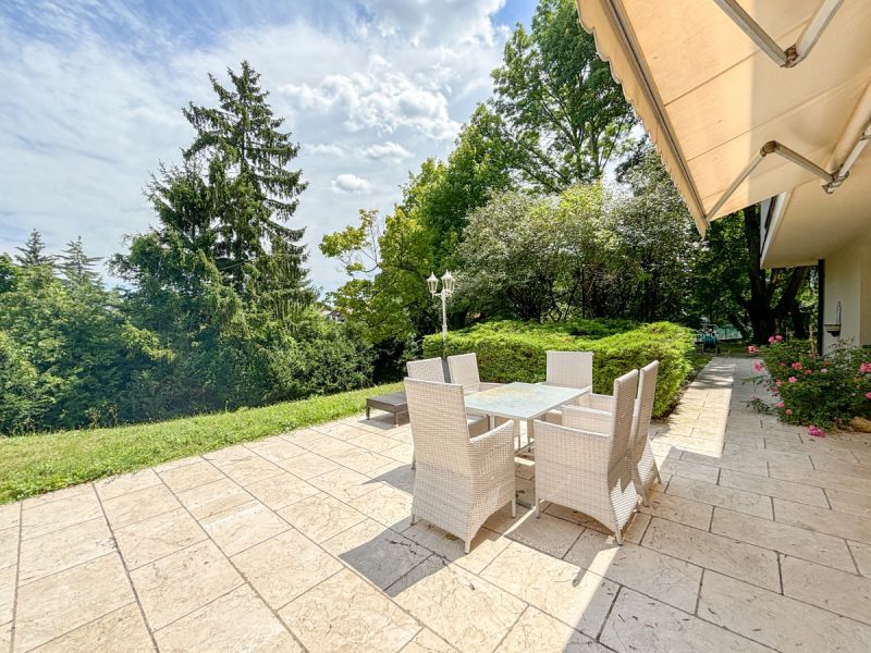 Exklusive Bauhaus-Villa mit Parkgarten & Pool am Waldrand /  / 2340 Mdling / Bild 7