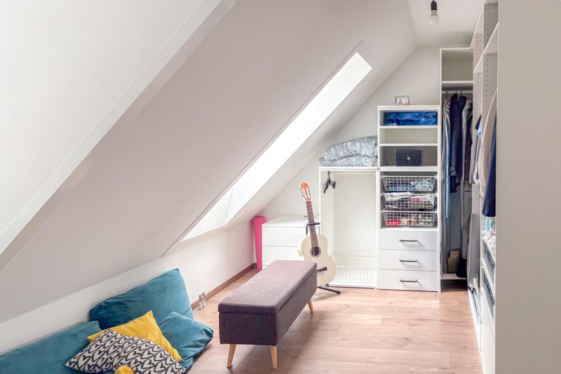 Schne Dachgeschowohnung mit Balkon und Terrasse in guter Lage /  / 1070 Wien / Bild 2