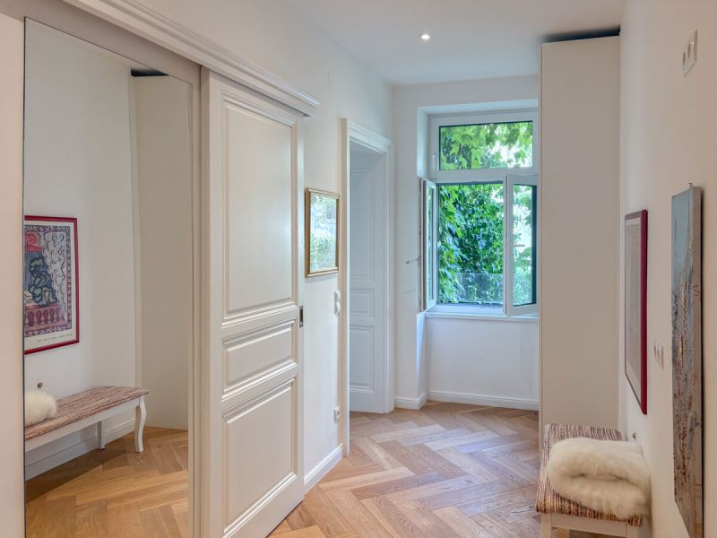 Gepflegte Altbauwohnung mit 2 Zimmern in zentraler Lage /  / 1080 Wien / Bild 3