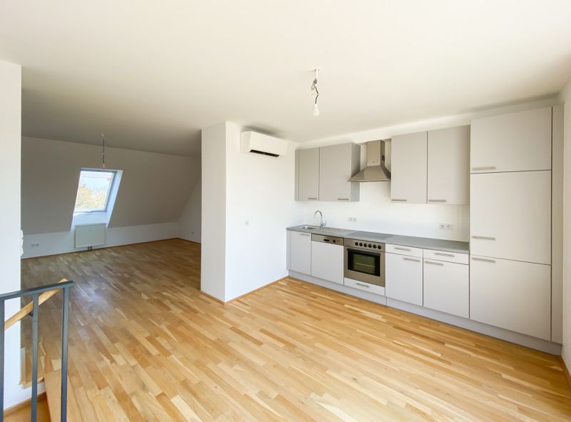 Dachgescho-Maisonette mit Charme und Weitblick /  / 1140 Wien / Bild 3