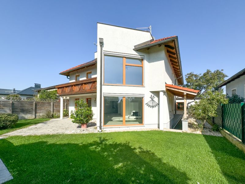 Exklusives Wohnen vor den Toren Wiens ? Traumhaftes Haus mit Garten & Pool /  / 2201 Gerasdorf bei Wien / Bild 3
