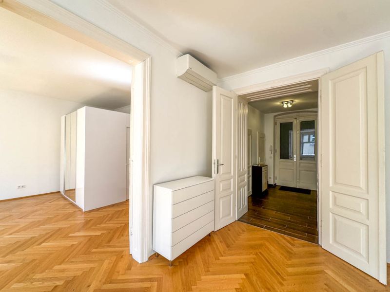 Wiener Altbaucharme ? Stilvolle 2-Zimmer-Wohnung in der Seidengasse / / 1070 Wien / Bild 3