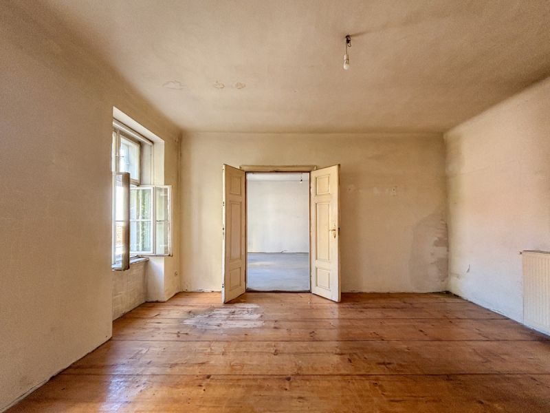 Zentrale Altbauwohnung in Biedermeierhaus nahe Rathaus und Parlament /  / 1080 Wien / Bild 9