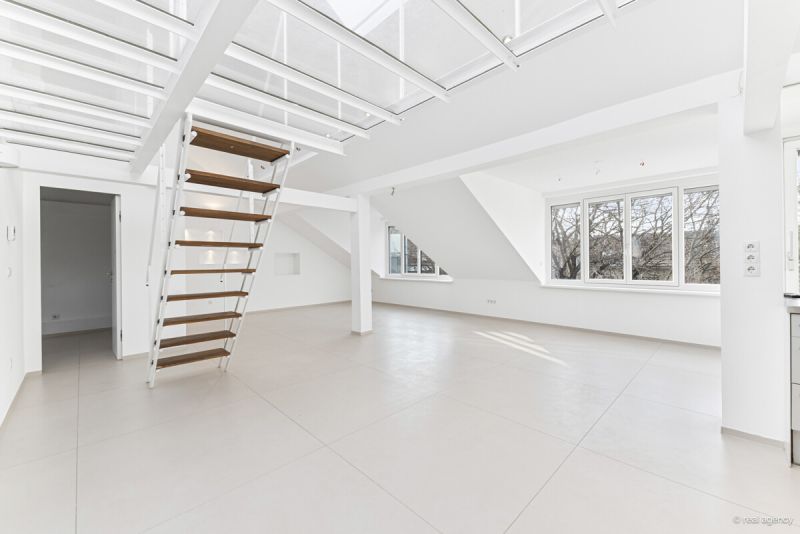 Fantastische DG-Wohnung mit Gr�nblick