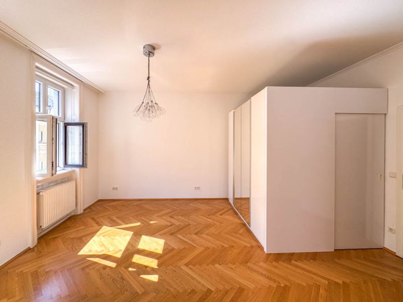Wiener Altbaucharme ? Stilvolle 2-Zimmer-Wohnung in der Seidengasse / / 1070 Wien / Bild 2