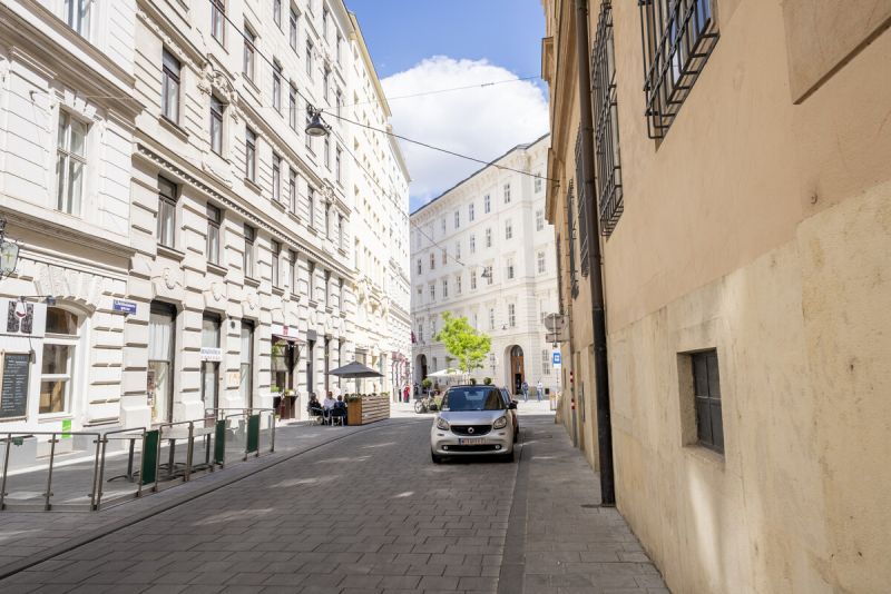 Traumhafte Altbauwohnung in bester Innenstadtlage