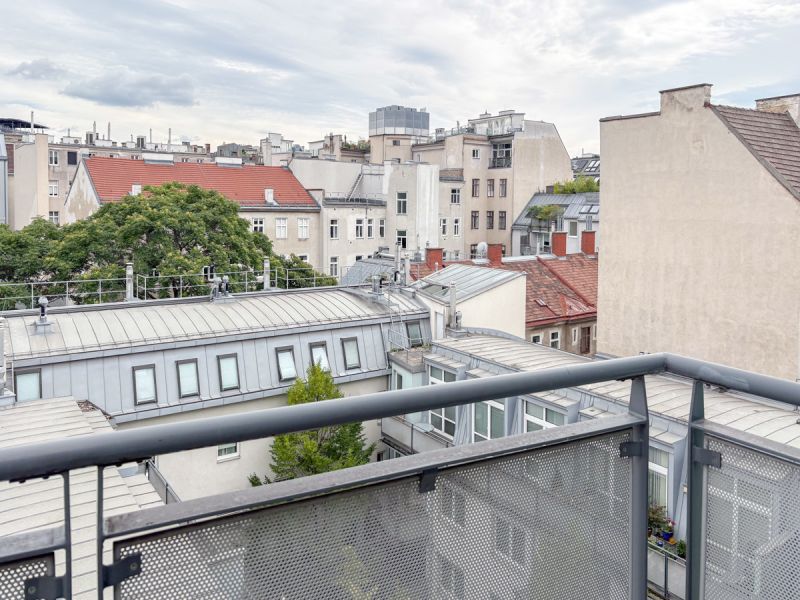 Schne Dachgeschowohnung mit Balkon und Terrasse in guter Lage /  / 1070 Wien / Bild 6