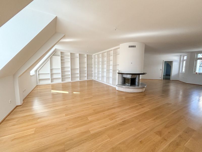 Exklusives Dachgeschoss-Unikat beim Liechtensteinpark /  / 1090 Wien / Bild 1