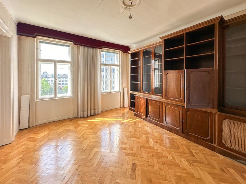 Wiedner Hauptstrae: Sonnige Altbauwohnung mit schnem Ausblick und Charakter /  / 1050 Wien / Bild 3
