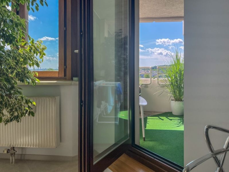 FERNBLICK! IDEALE 4-ZIMMER WOHNUNG MIT LOGGIA NHE U4! /  / 1130 Wien / Bild 3
