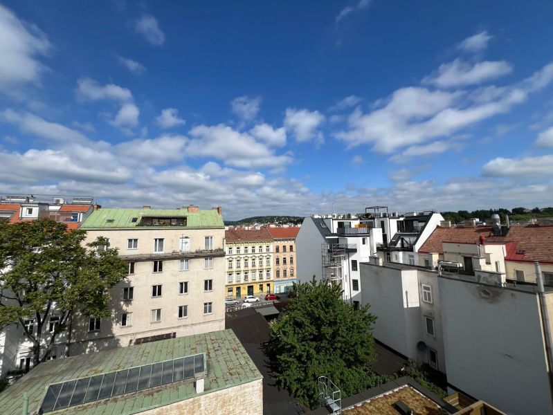 Erstbezug Neubau - klimatisierte Dachgeschoss-Maisonette Nähe Bahnhof Hernals