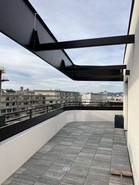 DACHGESCHOSS mit 43m Terrasse und drei Ausrichtungen als Neubau-Erstbezug - provisionsfrei