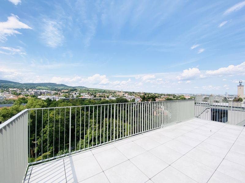 EXKLUSIVE DACHGESCHOSSWOHNUNG MIT BLICK �BER WIEN - Wohnen in bester Wohnlage /  / 1190&nbsp;Wien / Bild 0