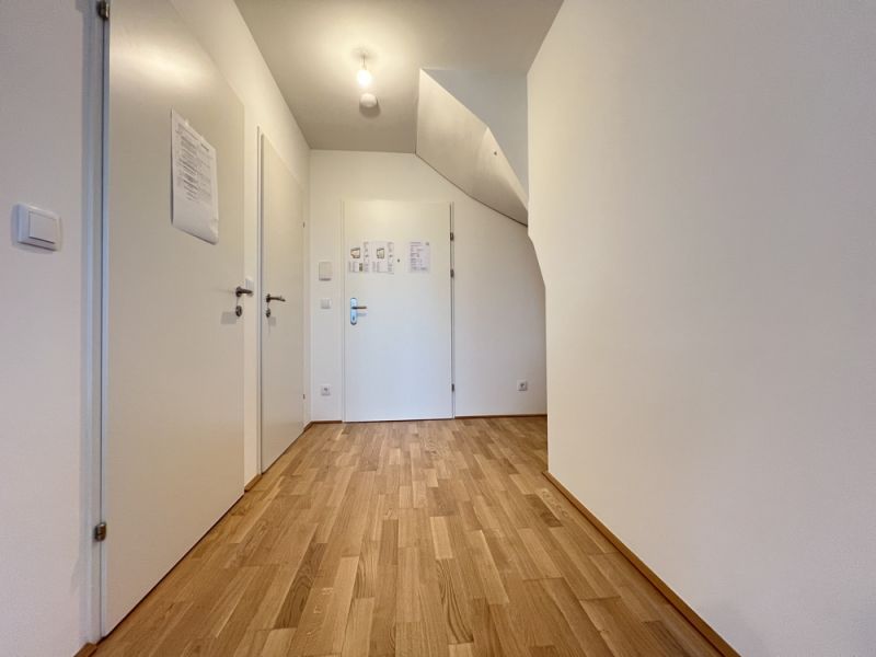 Dachgeschoss 3 Zimmer mit Dachgarten, klimatisiert - provisionsfrei + Jahreskarte Wr. Linien /  / 1100 Wien / Bild 8