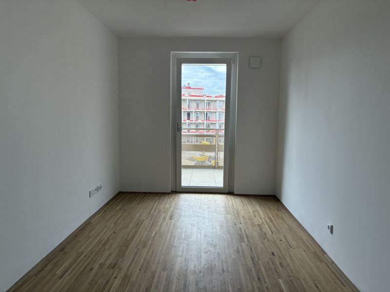 vi�no - ERSTBEZUG: 4-Zimmer-Wohnung mit WOHLF�HL-LOGGIA ab 11/2026 >3 Monate mietfrei bis Ende 2026 /  / 2331&nbsp;V�sendorf / Bild 0