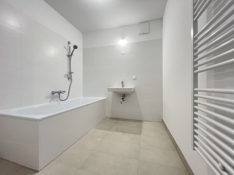Neubau Erstbezug - 2 Zimmer mit Freiflche, provisionsfrei u. gratis Jahreskarte der Wr. Linien /  / 1100 Wien / Bild 0
