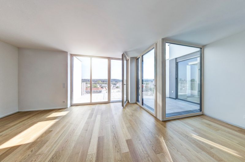 DACHGESCHOSS MIT AUSBLICK - 360 Rundgang<br />
3 Zimmer mit ca. 33m Terrasse - sdseitig