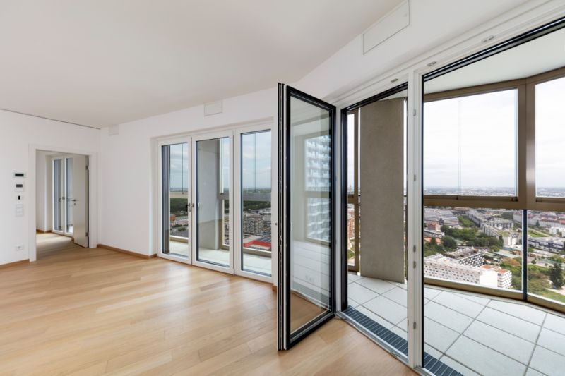 HELIO TOWER, U3-Nähe: Helle 2-Zimmer-Wohnung mit Südost-Loggia im 33. Stock, PROVISIONSFREI