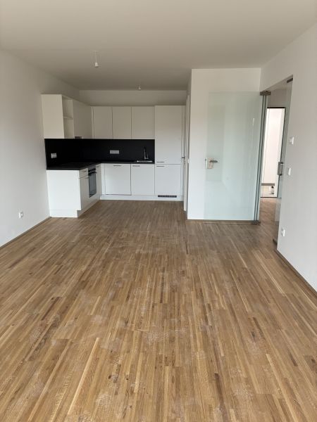 vi�no - ERSTBEZUG: 4-Zimmer-Wohnung mit WOHLF�HL-LOGGIA ab 11/2026 >3 Monate mietfrei bis Ende 2026 /  / 2331&nbsp;V�sendorf / Bild 2
