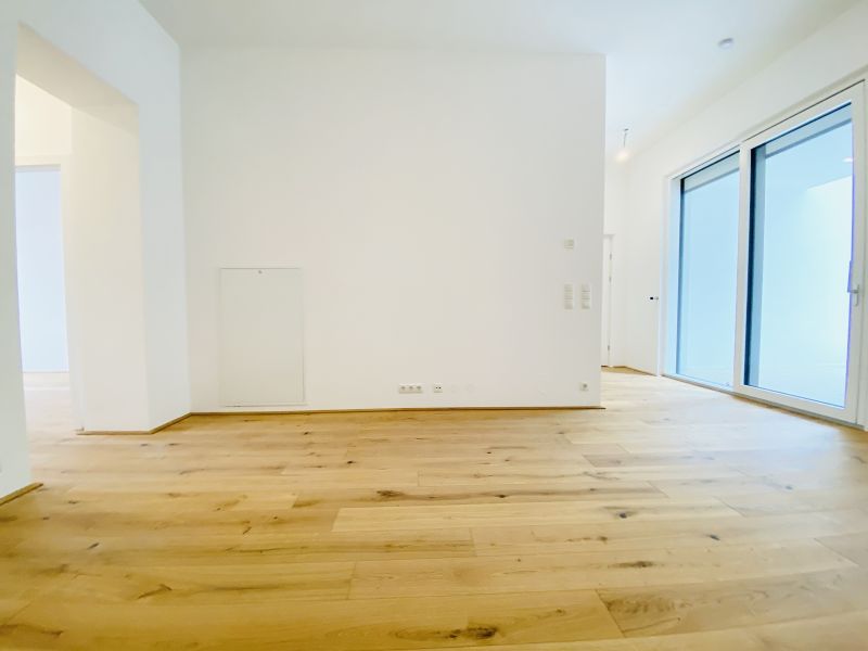 Exklusiver Erstbezug nach Sanierung - 3-Zimmerwohnung mit Freiflche in den ruhigen Innenhof /  / 1120 Wien / Bild 2