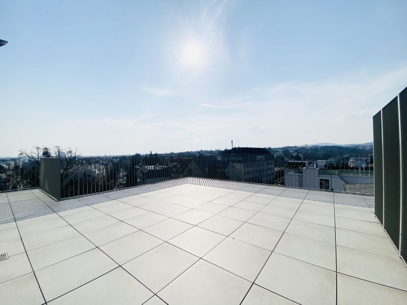EXKLUSIVES WOHNEN IN OBERDÖBLING - Traumhafte Dachgeschosswohnung mit Blick über Wien / / 1190 Wien / Bild 9