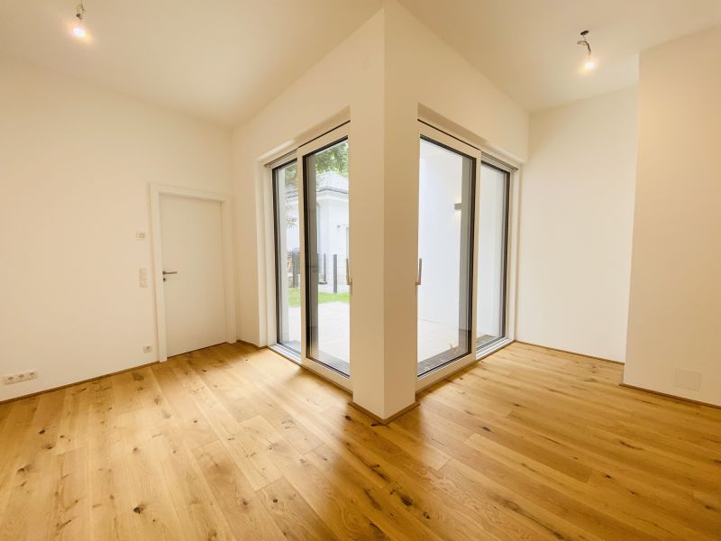 Erstbezug nach Sanierung - hofseitige Gartenwohnung mit Terrasse /  / 1120 Wien / Bild 9