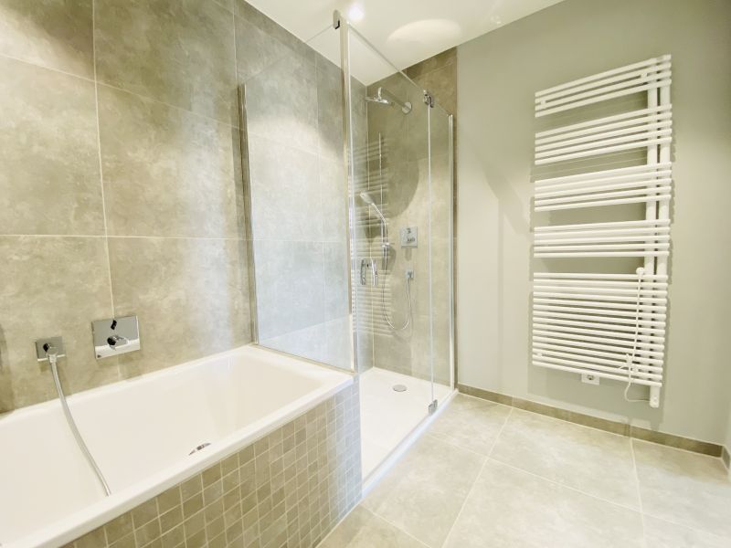 EXKLUSIVES WOHNEN IN OBER D�BLING - Helle Dachgeschosswohnung mit s�dseitiger Terrasse/Balkon /  / 1190&nbsp;Wien / Bild 1