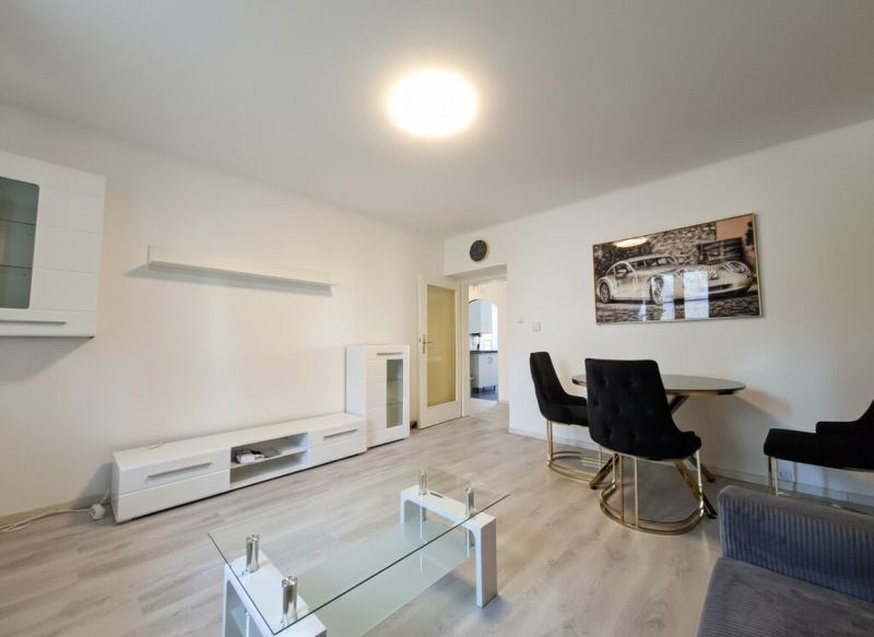 3D-Tour! GROSSARTIGE 2-ZIMMER WOHNUNG BEIM BAHNHOF H�TTELDORF! /  / 1140&nbsp;Wien / Bild 2