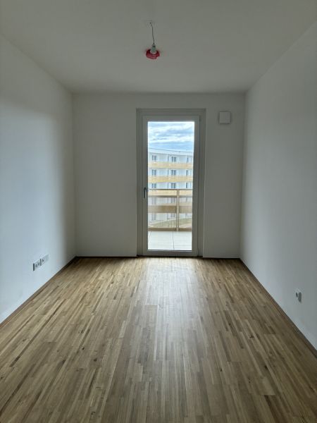 vi�no - FAMILIENTRAUM: 4 Zimmer mit 24m�-Innenhof-LOGGIA ab 11/26 >3 Monate mietfrei bis Ende 2026 /  / 2331&nbsp;V�sendorf / Bild 1