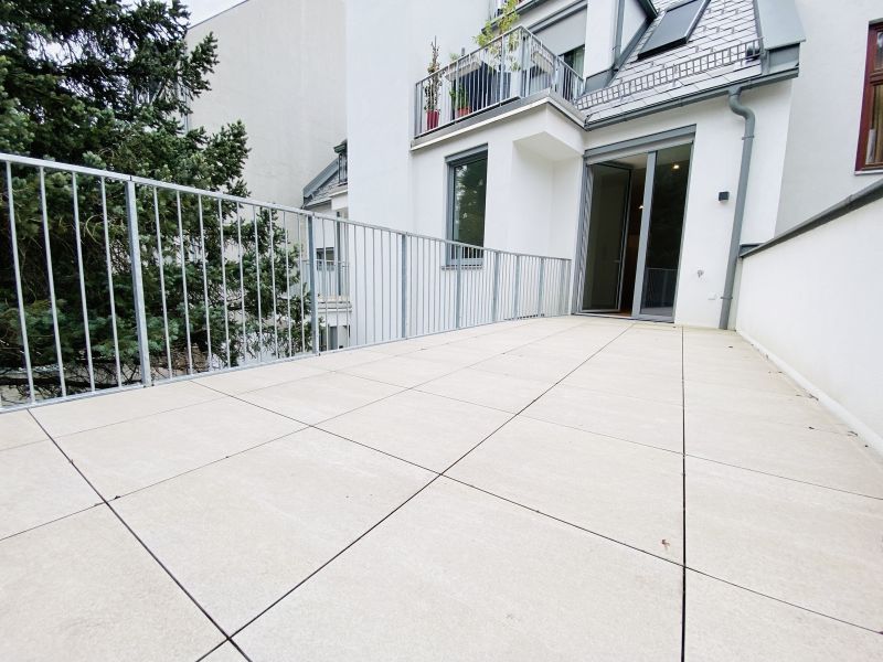 Erstbezug nach Sanierung - mit hofseitiger Terrasse