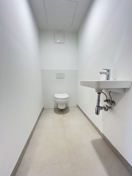 Dachgeschoss 3 Zimmer mit Dachgarten, klimatisiert - provisionsfrei + Jahreskarte Wr. Linien /  / 1100 Wien / Bild 3
