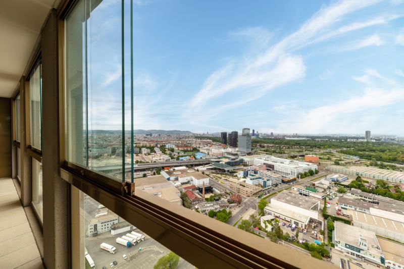 HELIO TOWER, U3-Nhe: Familientraum mit 2 Loggien und Weitblick im 33. Stock, PROVISIONSFREI /  / 1030 Wien / Bild 2