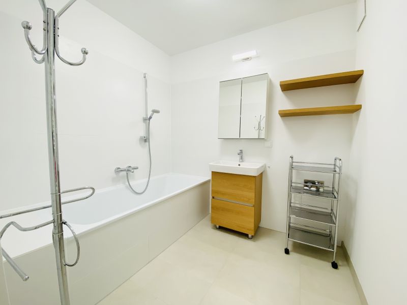 MODERNES WOHNEN - M�blierte 2-Zimmer Stadtwohnung mit Fernblick /  / 1100&nbsp;Wien / Bild 1