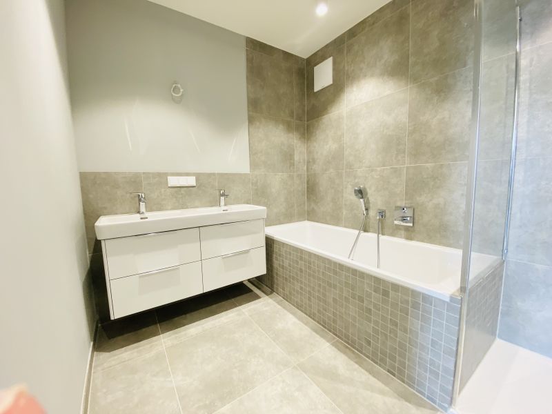 EXKLUSIVES WOHNEN IN OBER D�BLING - Helle Dachgeschosswohnung mit s�dseitiger Terrasse/Balkon /  / 1190&nbsp;Wien / Bild 0