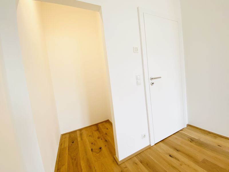 Erstbezug nach Sanierung - mit hofseitiger Terrasse /  / 1120 Wien / Bild 7