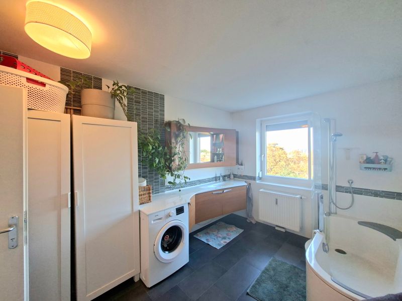 MONTE LAA! GROSSARTIGE 4-ZIMMER DG-MAISONETTE MIT TERRASSEN UND ATRIUM! 3D-tour! / / 1100 Wien / Bild 22